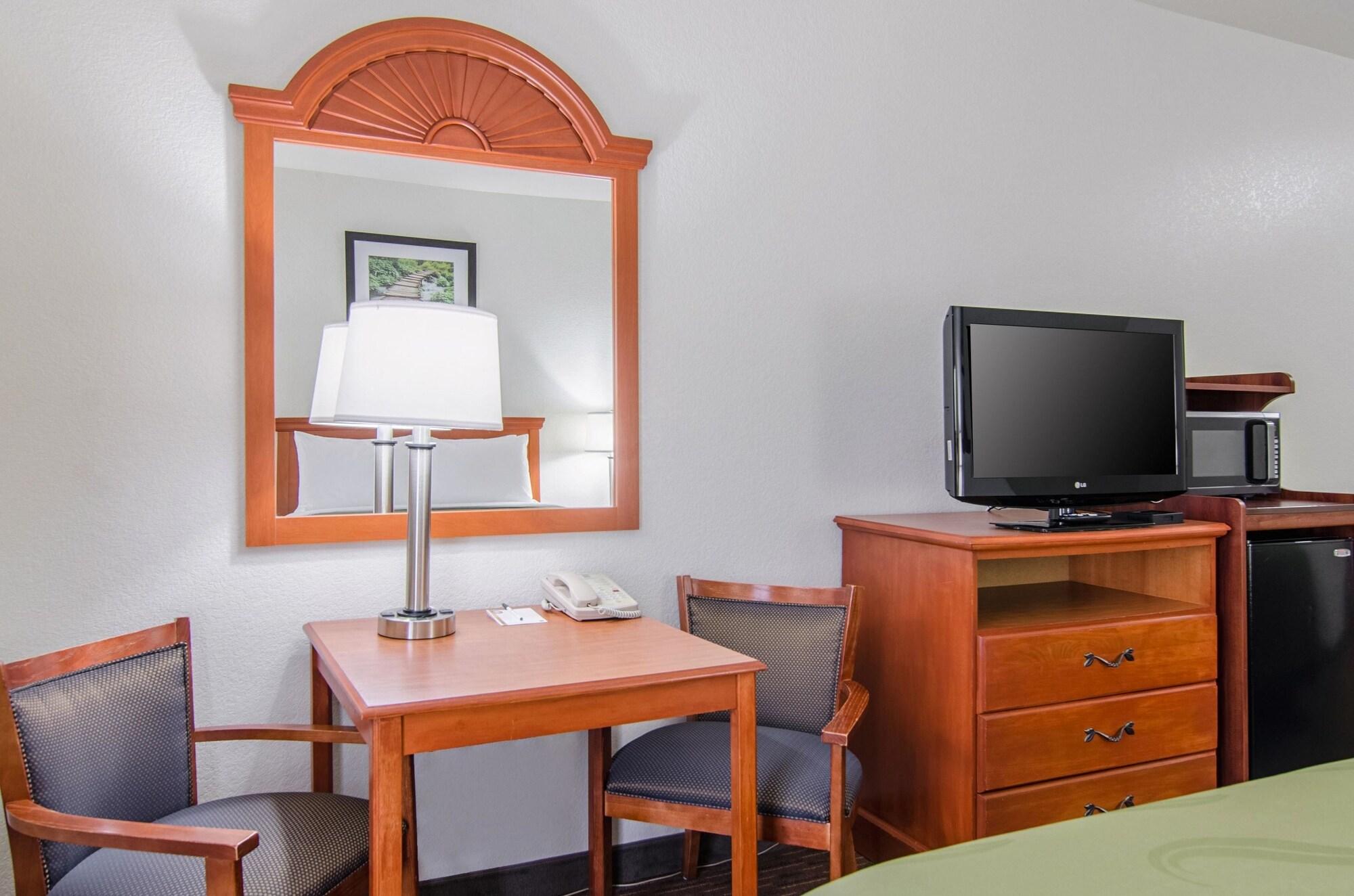 Quality Inn Junction City Near Fort Riley Eksteriør bilde