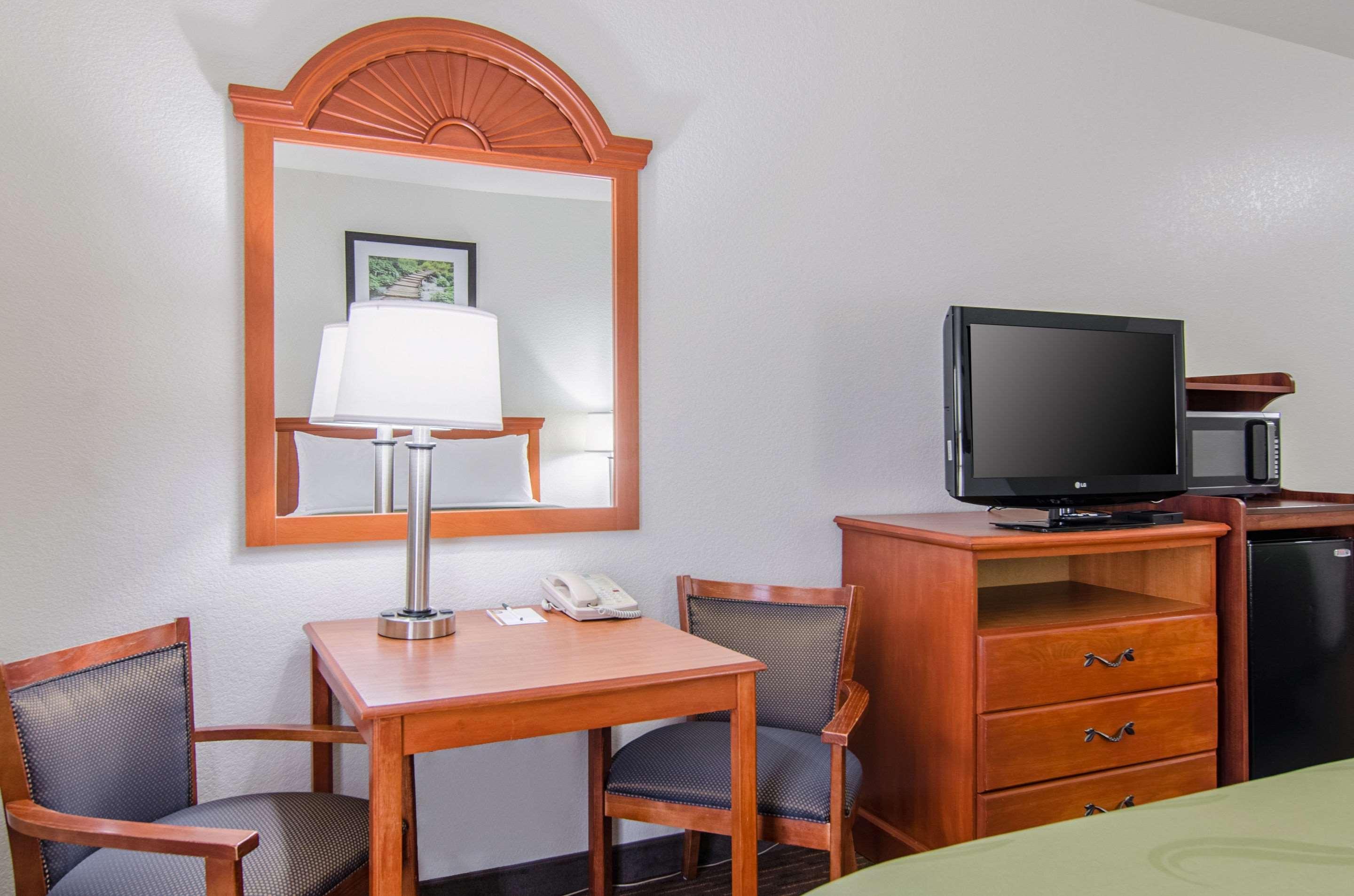 Quality Inn Junction City Near Fort Riley Eksteriør bilde