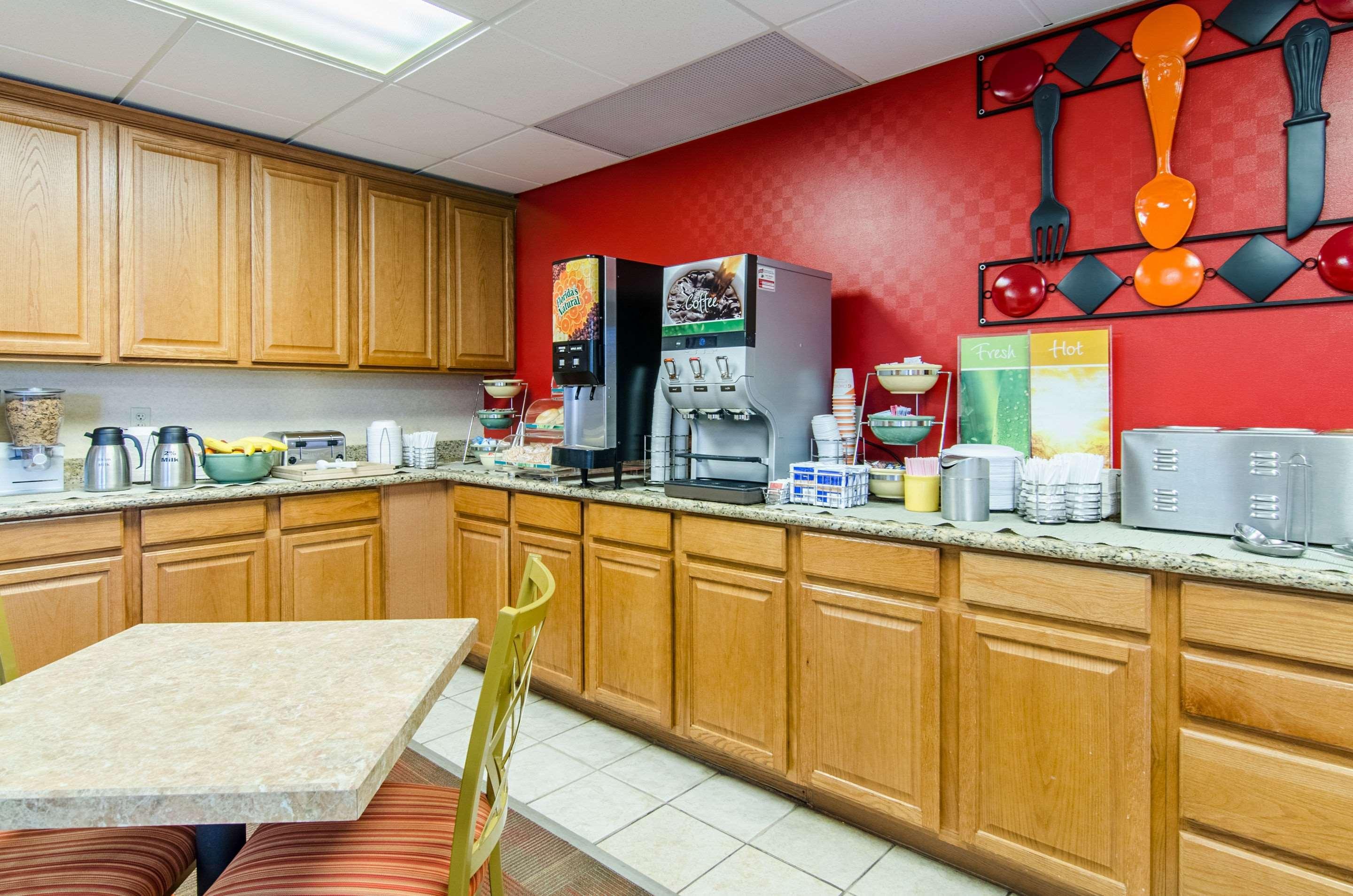 Quality Inn Junction City Near Fort Riley Eksteriør bilde