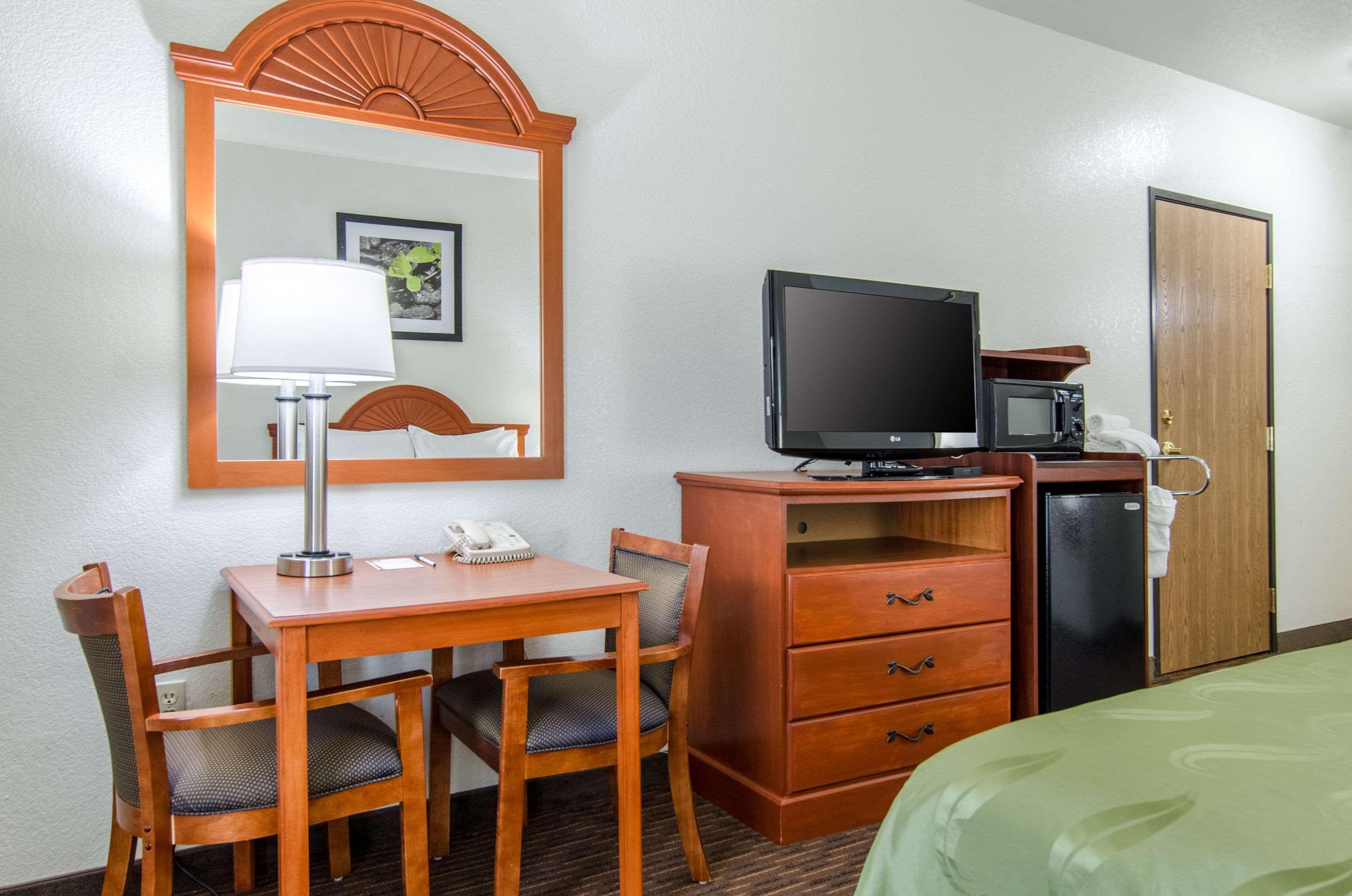 Quality Inn Junction City Near Fort Riley Eksteriør bilde