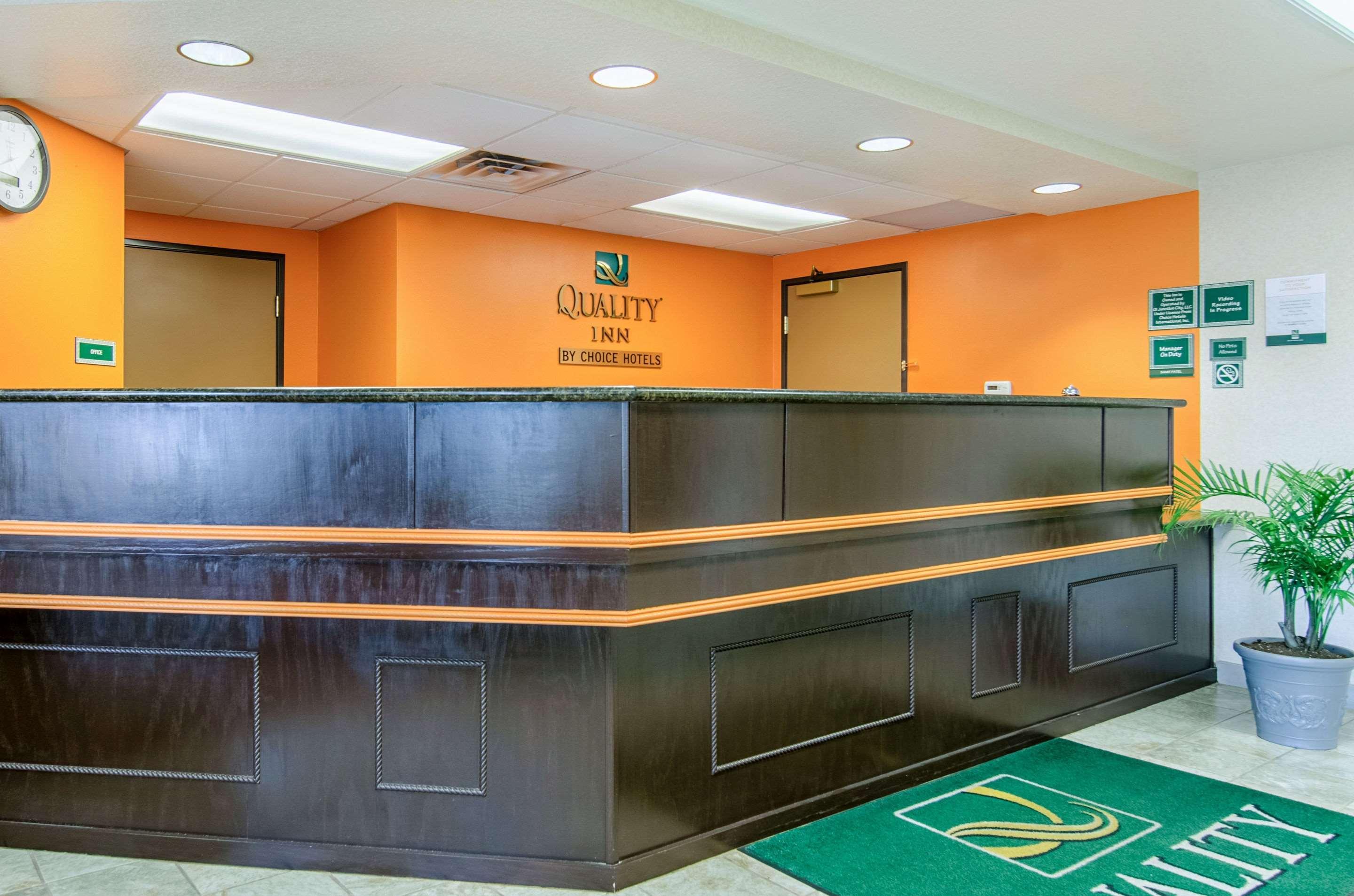 Quality Inn Junction City Near Fort Riley Eksteriør bilde